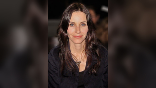 Atriz de friends Courtney Cox transando e se masturbando