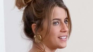 Maria Bopp fazendo ménage