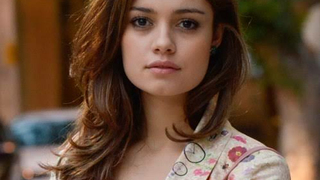 Sophie Charlotte famosa peladinha
