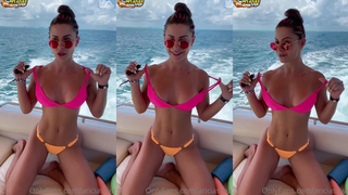 Alicia Silva pagando peitinho rapidamente