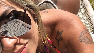 Juju Ferrarri ee Amiguinha