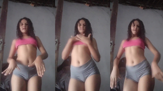 Novinha 2 — gostosa, rebolando