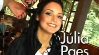 Julia Paes Revista Premium