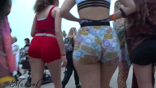 Raver nerd e fofa com um bumbum super gostoso ?????????????????????