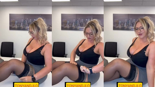Working Wife Nicole