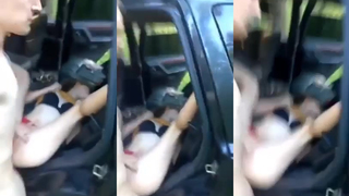 Sabucando ela no carro