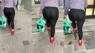 Coroa Rabuda de calça tranparente
