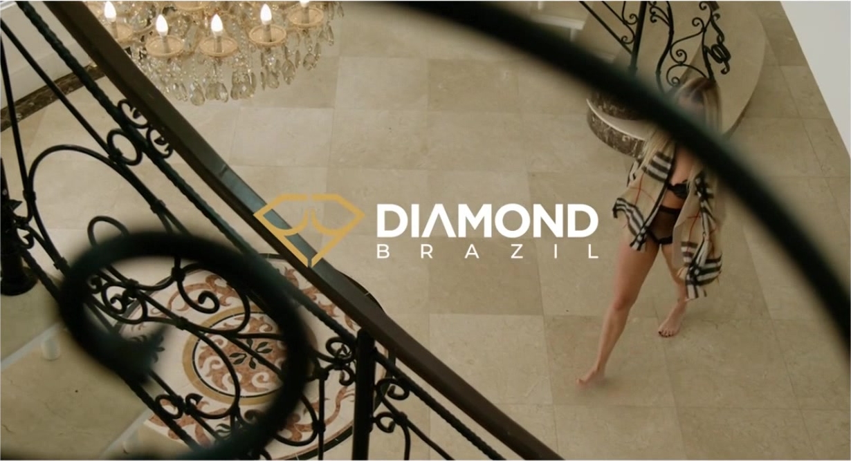 Diamond Brazil - Antonela Avellaneda Extra 1