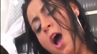 Gozando com o pau no cu