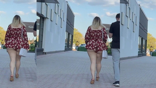 ele adora andar com a esposa mostrando a raba
