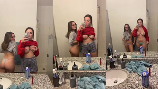 Peituda e Rabuda se exibindo