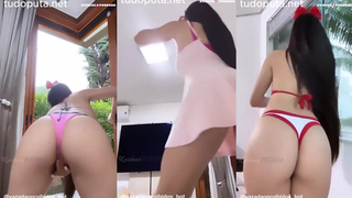 Pack Juliana Bonde sem calcinha apertando a bucetinha | so no @vazadaoproibidos_bot