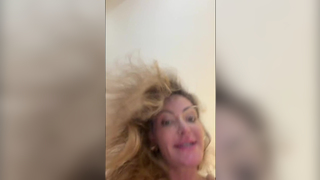 Laura Keller ex atriz da globo dando pro assinante