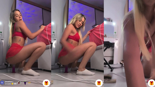 Loira Tem Live Vazada Sentando no Consolo