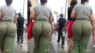 Quando sua avó mexicana tem aquele bumbum avantajado e macio