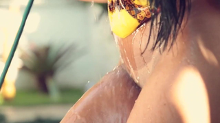 Revista Sexy - Debora Dantes
