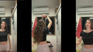 Novinha linda dançando 2