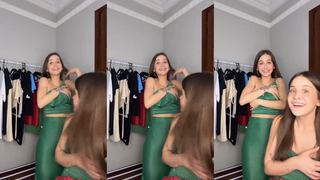 Maria nicolly pagando peitinho