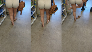 Garota sexy com um belo bumbum em shorts curtos e fetiche com os pés