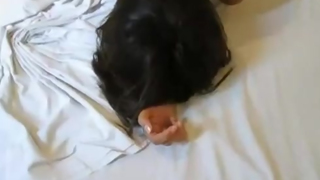 Corno filmando esposa gritando de quatro enquanto o comedor fode muito sua buceta par