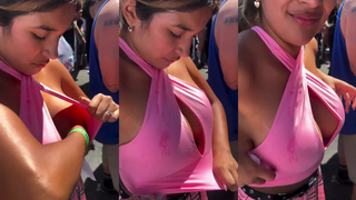 mostrou as tetas